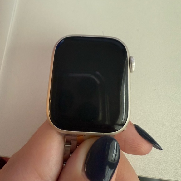 Apple Watch Series 7 41mm. Excellent condition. - Picture 2 of 4